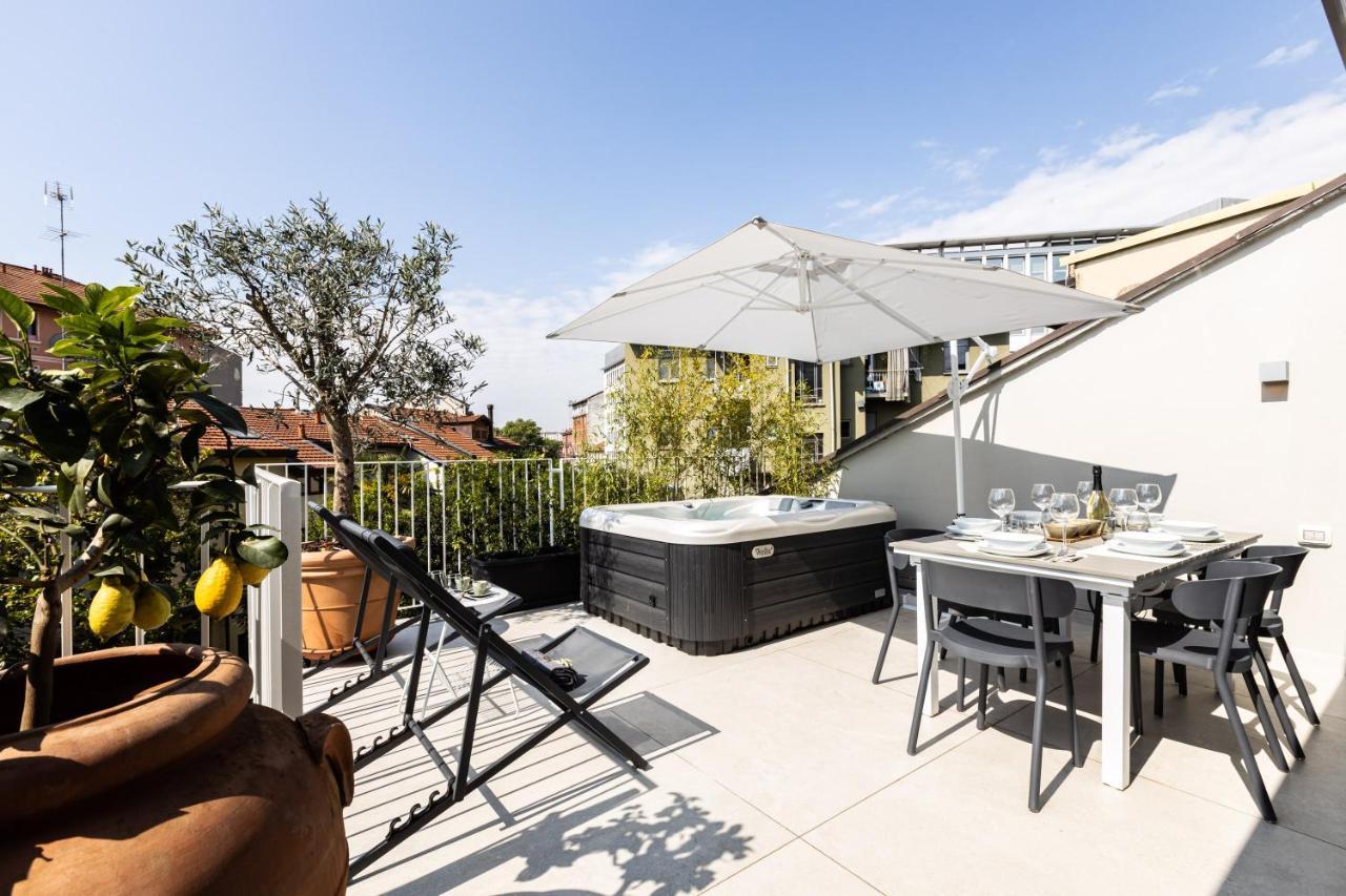 *Villa Olivo*With Private Terrace & Jacuzzi + 3Bedrooms Милан Экстерьер фото